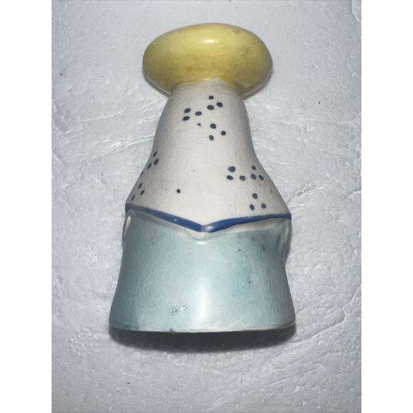 Vintage Ceramic Salt And Pepper Shakers Hispanic Mexican Couple, Made in Japan - Picture 6 of 9